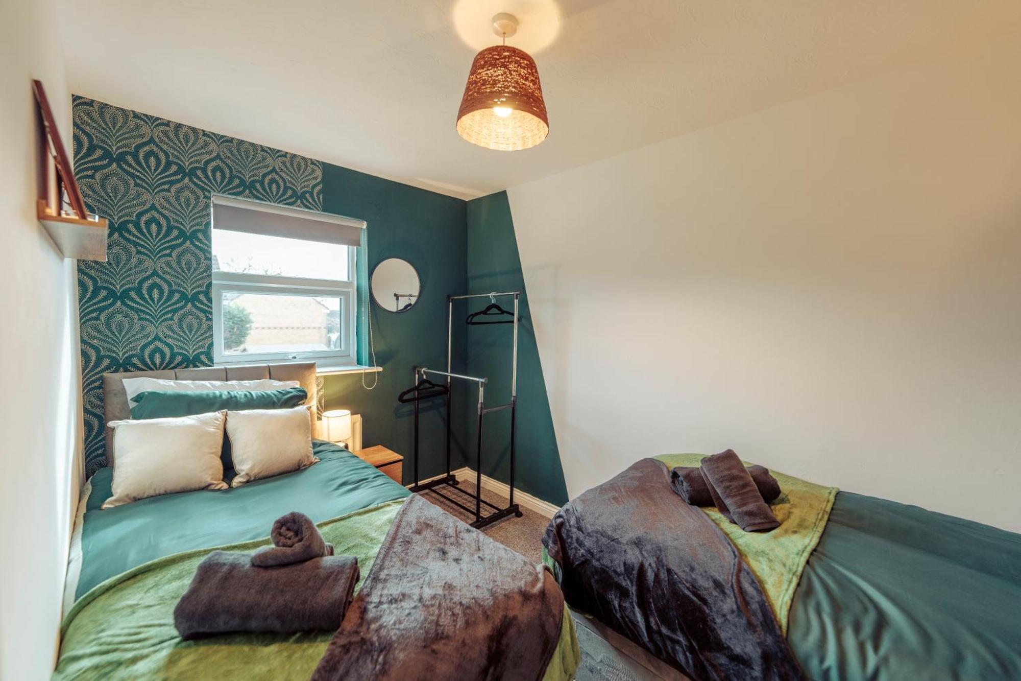 2 Bedroom Peaceful Home, Colchester Mile End Exterior photo